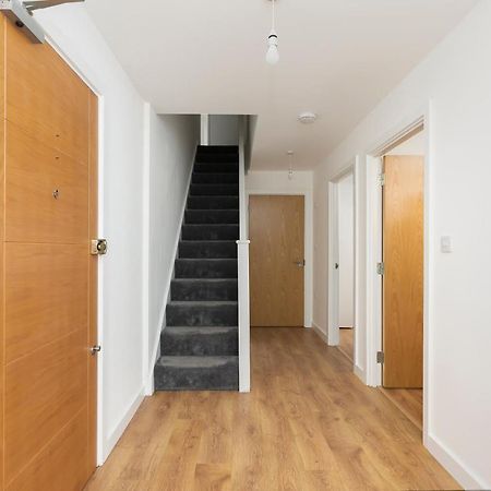 Skyvillion - 4 Bed Luxury Apartment With Balcony & Parking Enfield Exterior photo