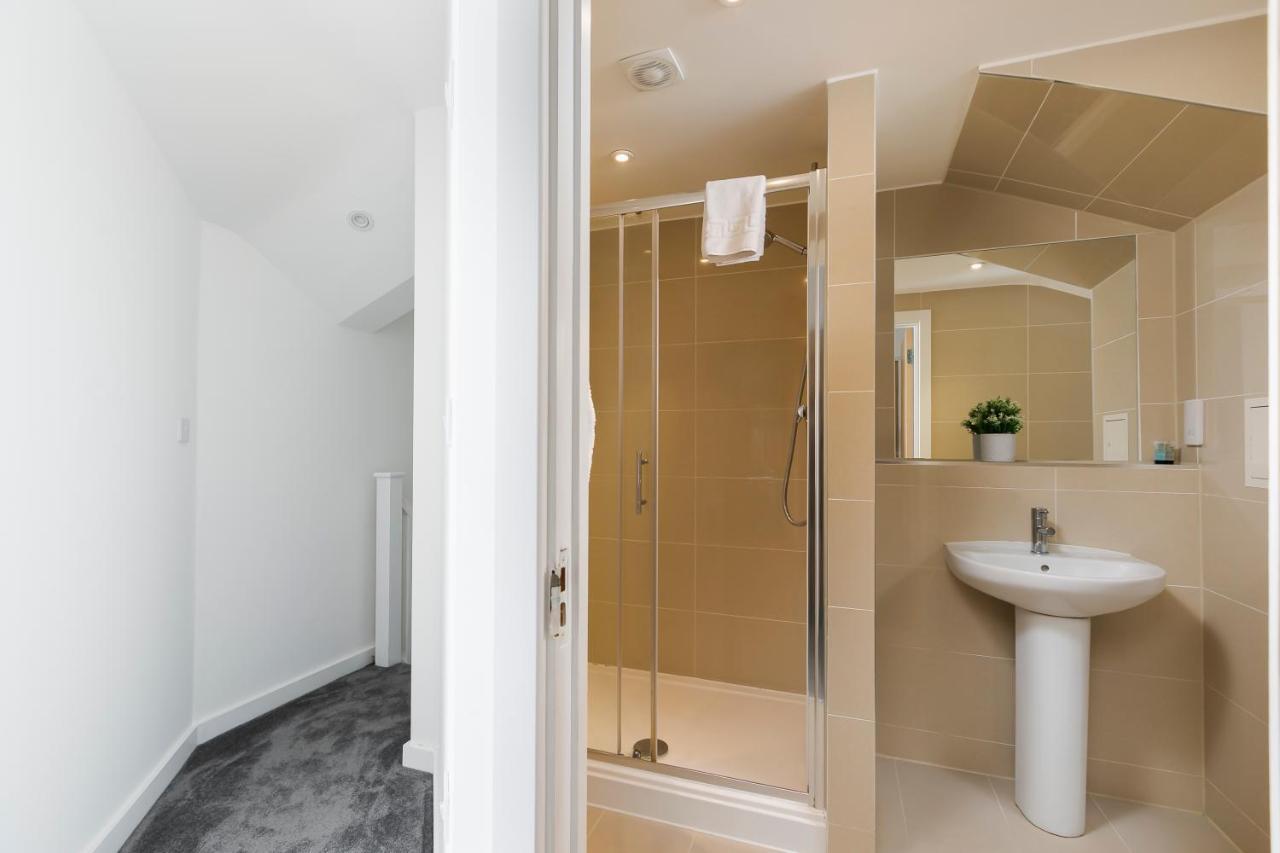 Skyvillion - 4 Bed Luxury Apartment With Balcony & Parking Enfield Exterior photo