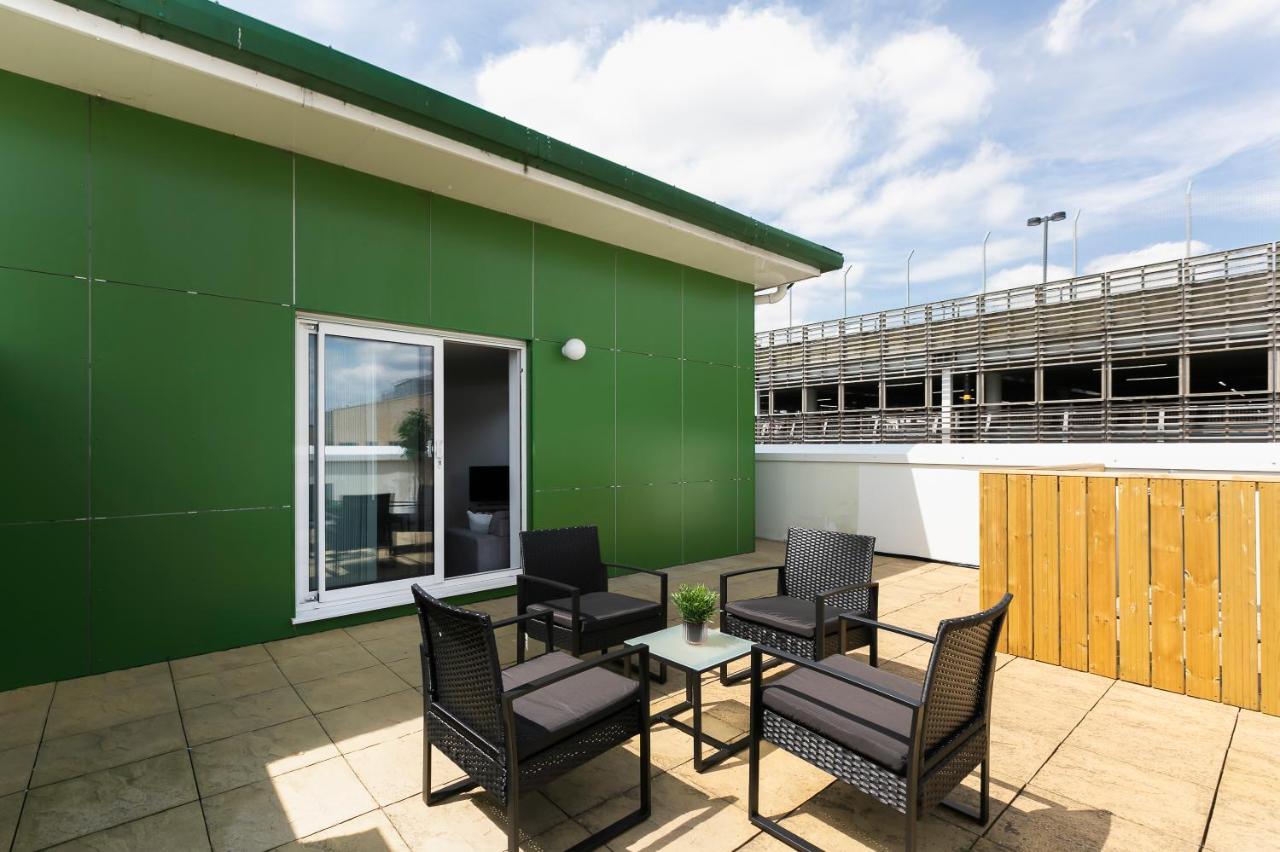 Skyvillion - 4 Bed Luxury Apartment With Balcony & Parking Enfield Exterior photo